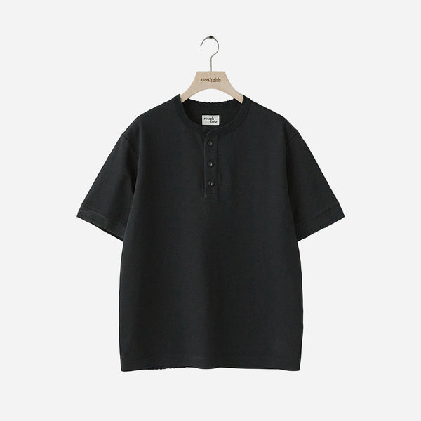 HENRY NECK T-SHIRT - BLACK