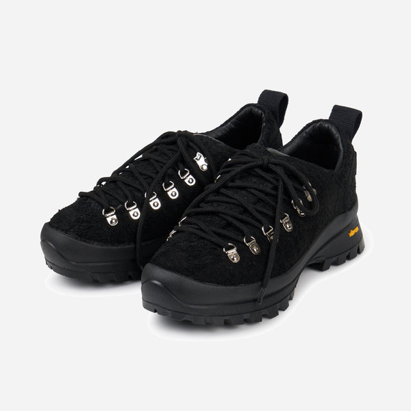 UTB TRAINER - BLACK