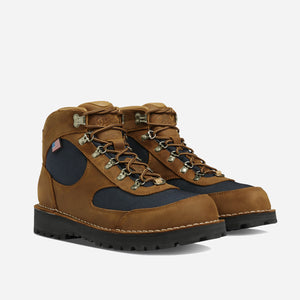 Danner - CASCADE CRESCENT GORE-TEX BOOT - GRIZZLY BROWN/BLUE -  - Alternative View 1