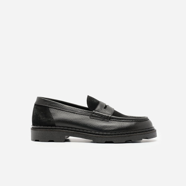 Arrow Moccasin Concord Loafer - Black