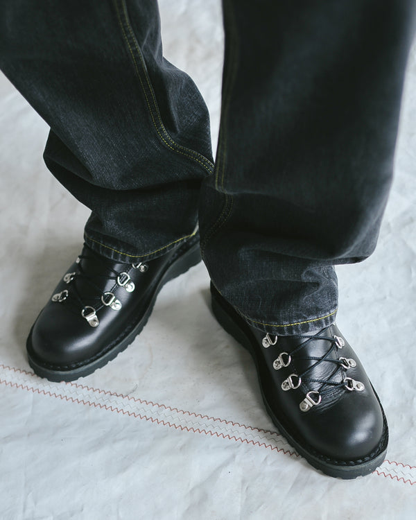 MOUNTAIN PASS LEATHER - BLACK/GLACE