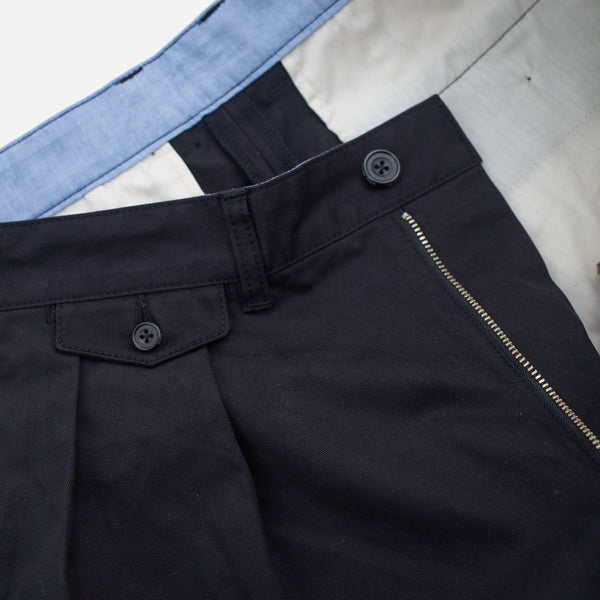 2 PLEAT CLASSIC TWILL CHINO TROUSER - BLACK
