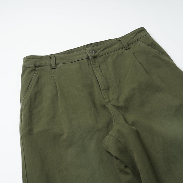 Frizmworks WASHED ONE TUCK CHINO PANTS - OLIVE - The Great Divide
